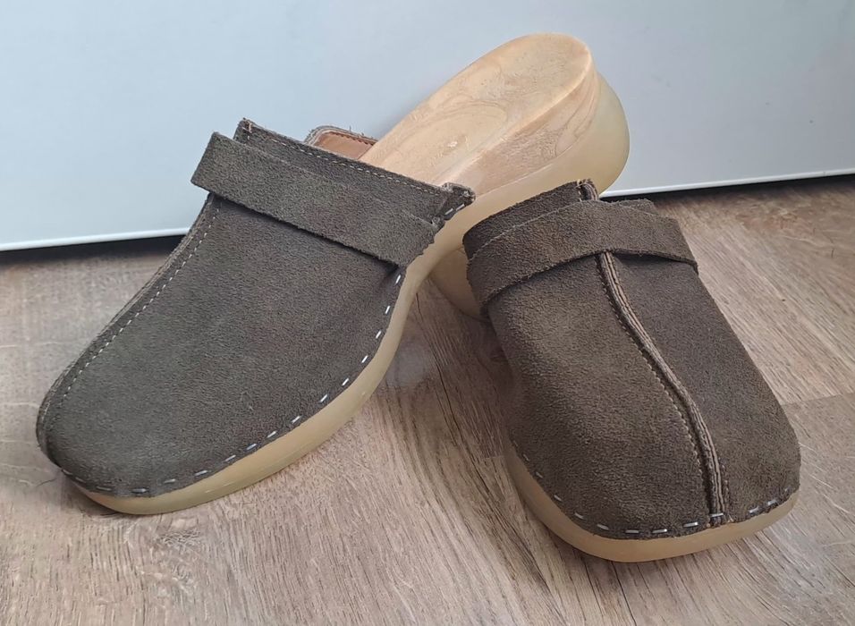 Saboți din piele întoarsă cu talpă din lemn