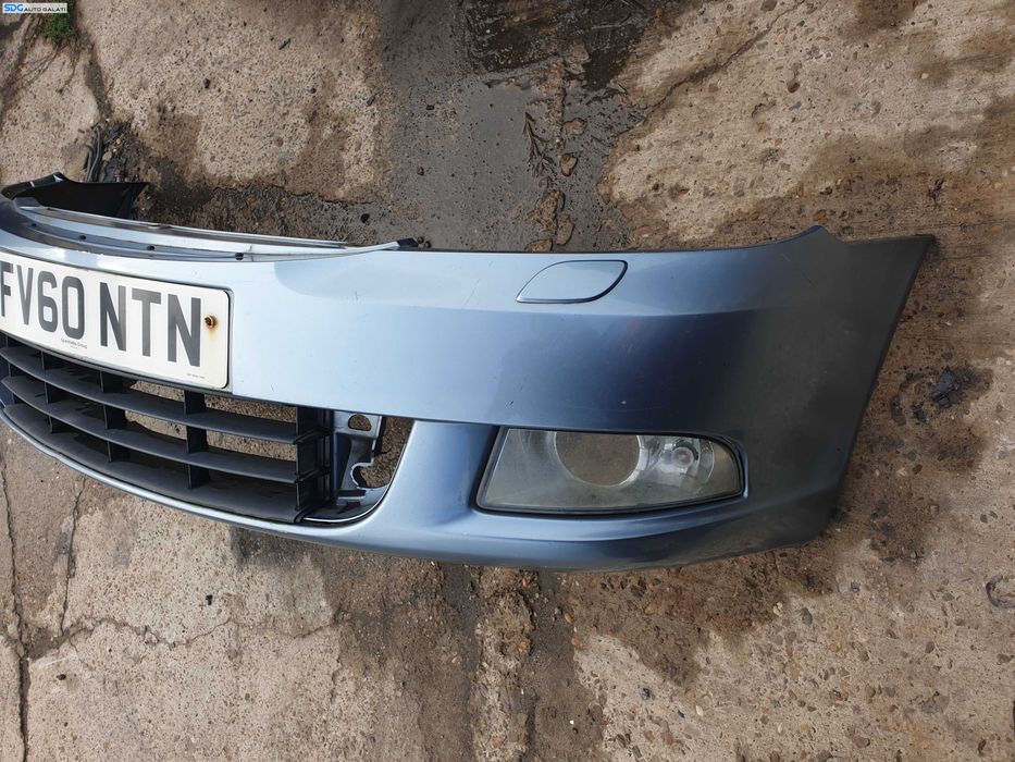 Bara Spoiler Fata cu Grile Proiectoare si Spalatoare Faruri Skoda Octavia 2 FL Facelift 2008 - 2013 Culoare LF5X [K7895]