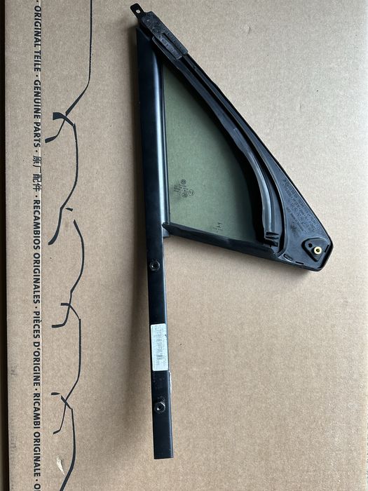 Geam mic usa stanga sofer vw touareg cr7 3 III 2018-2022