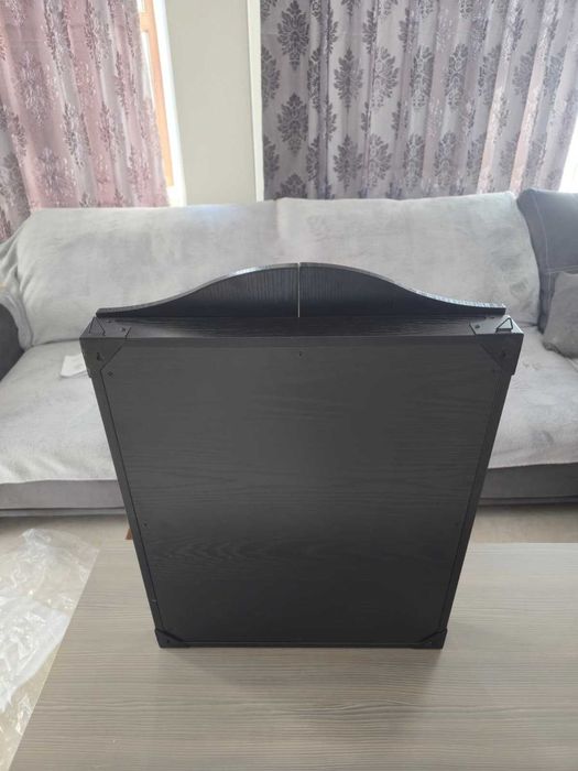 Plansa darts electronică Yirinatek cu cabinet, 12 săgeți, alimentator -  Stare  foarte buna