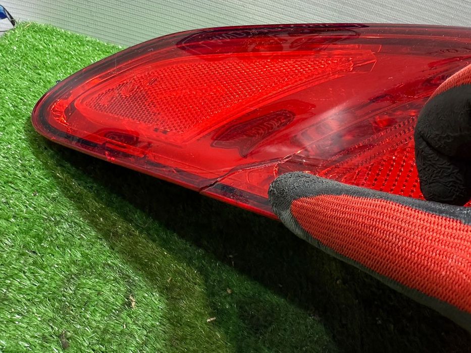 STOP TRIPLA ARIPA SPATE STANGA JAGUAR XF S PREMI 2013 3.0 DIESEL COD OEM C2Z25152 / CX2313405AD / CX23-13405-AD / BERLINA 2009-2015