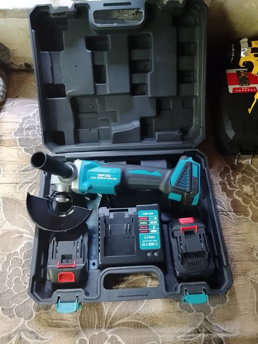 Bormașină și flex funcțional