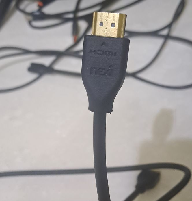 Ps4 pro 2 geympad 1 disk bilan ichida uyinlariyam bor