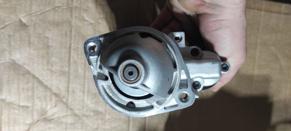 Стартер за Мерцедес E clas ML R clas Vito 
2.9/3.2 CDI