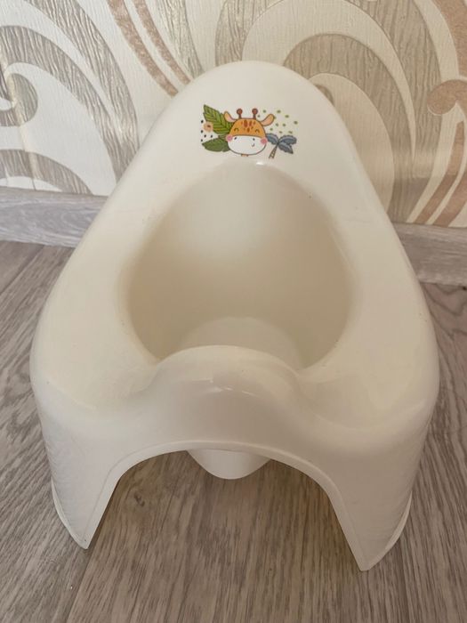 Продам горшок детский