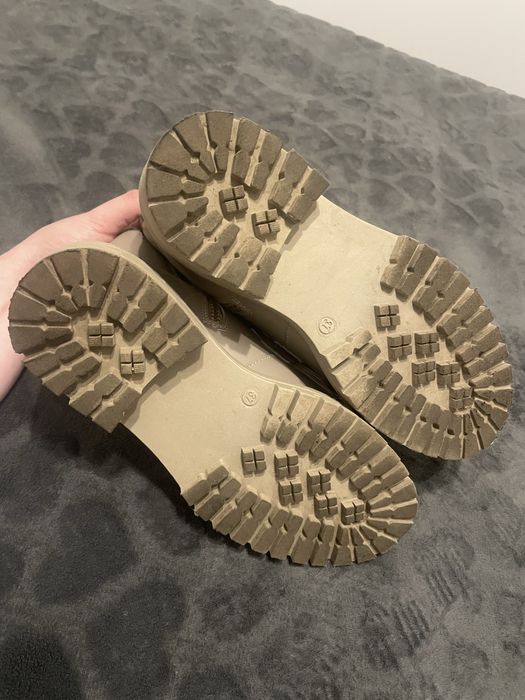 Ghete din piele naturala