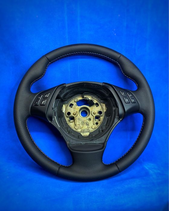 Volan Bmw seria 1/3 reconditionat/tapitat cu piele e90/91/92 f30/31