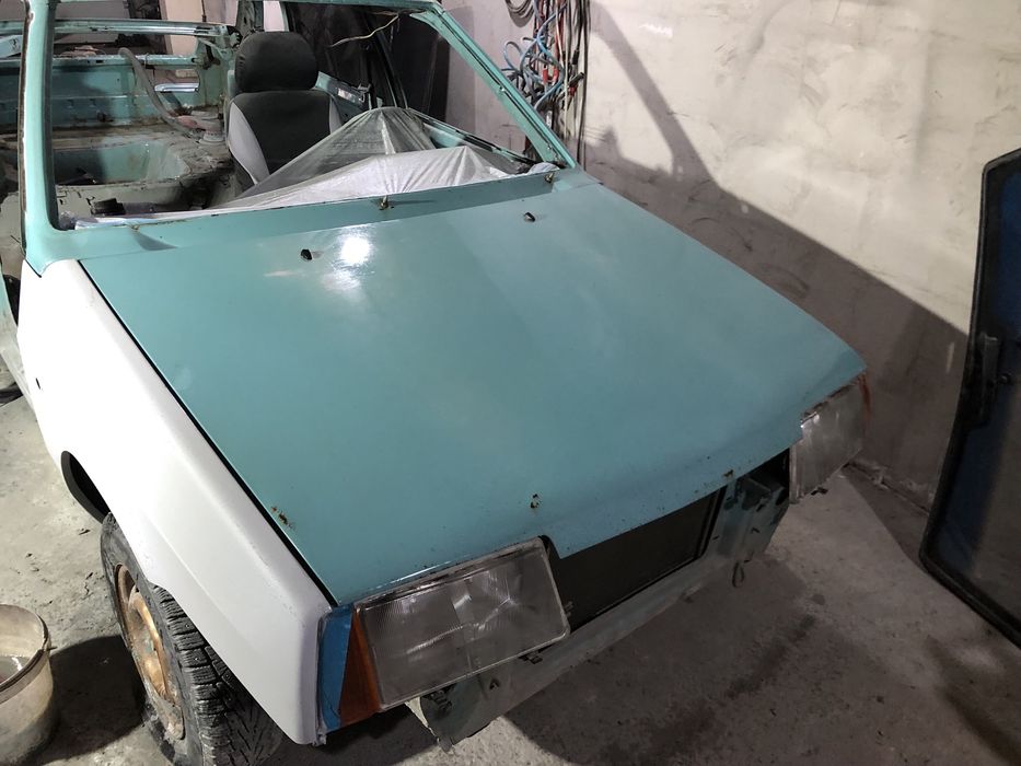 Продам капот на ваз 21099