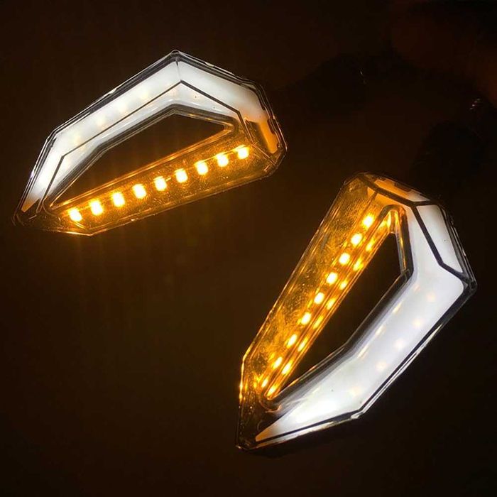 Универсални диодни мигачи за мотор с дневна светлина - 2 броя