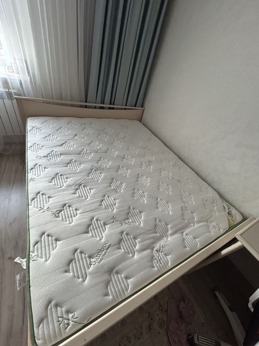 Продам Спальный гарнитур