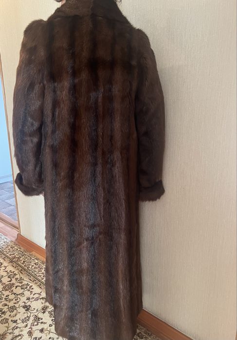 Продам норковую шубу