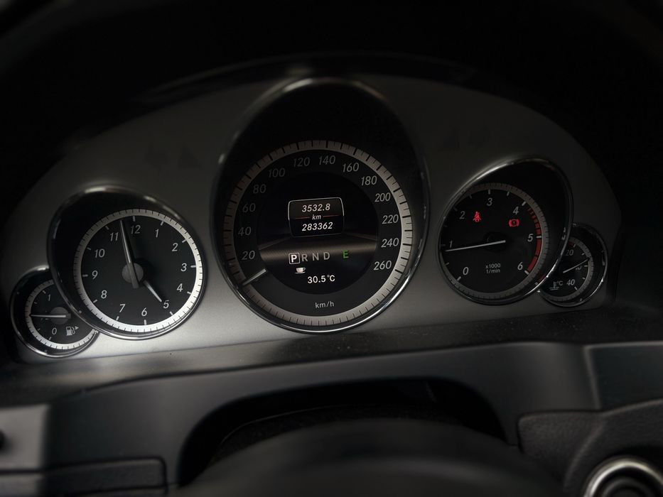 MERCEDES-BENZ E-Class 2012 — imagine 4