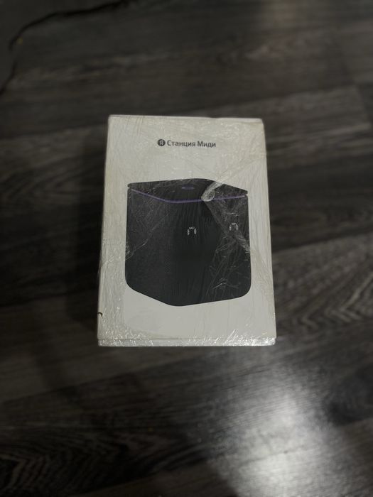 Яндекс станция Миди черный