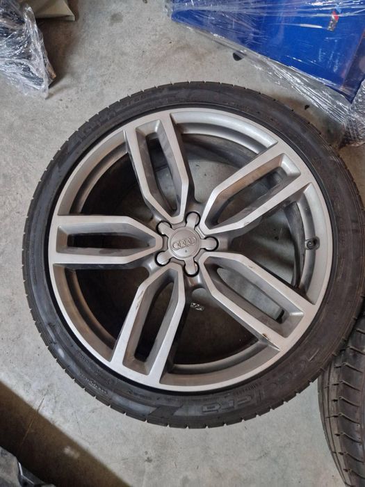 Джанти със гуми Audi SQ5  255/40/21