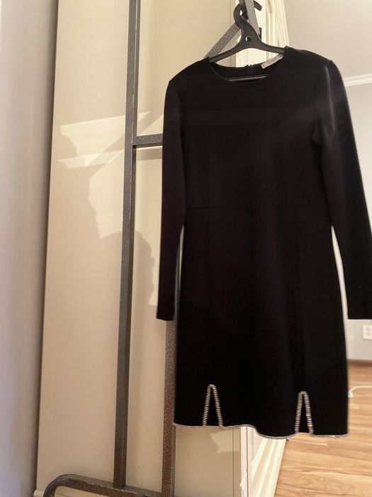 Продам платье вечерные для девушек