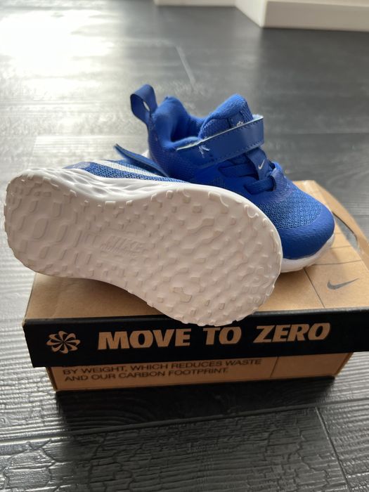 adidasi Nike bebelusi,marime 19.5