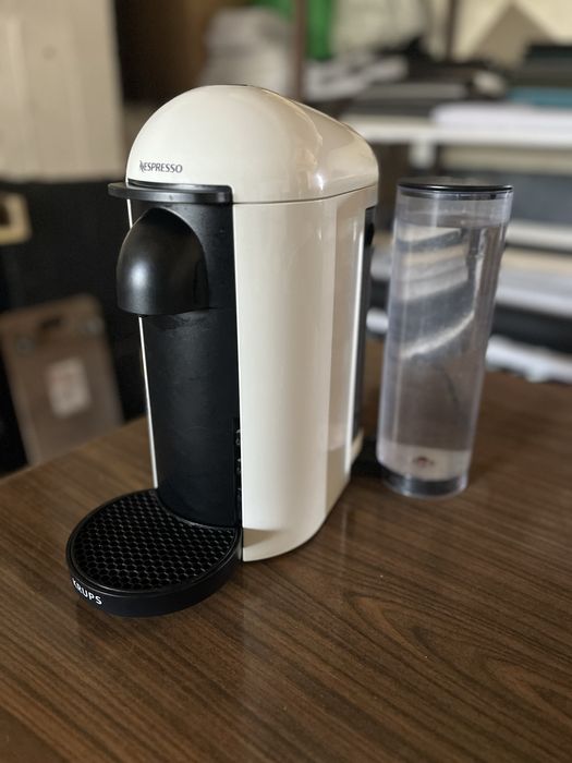 Aparat cafea Nespresso