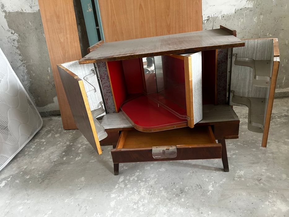 Отдам бесплатно