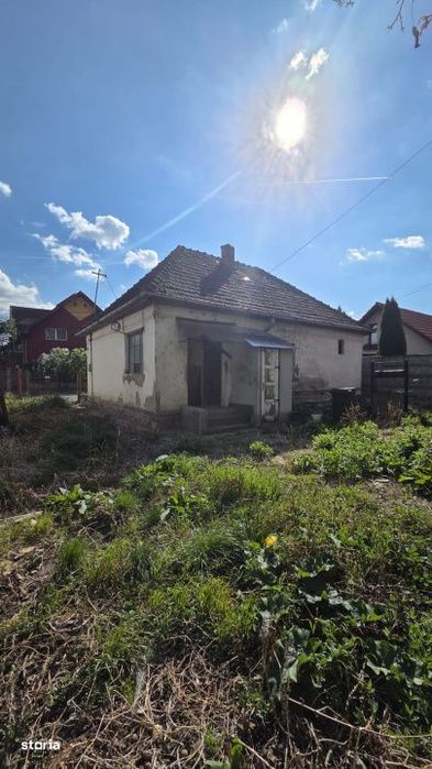 Teren cu casa demolabila– Str. Dariu Pop
