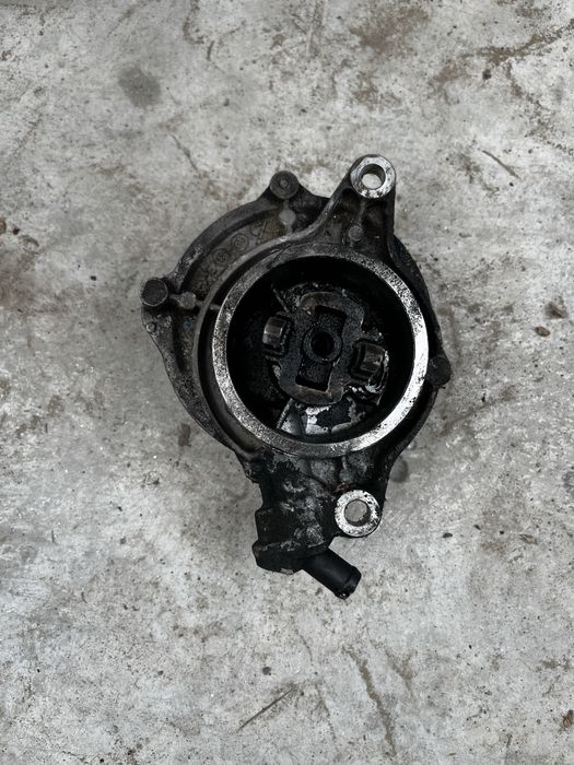 Вакуум помпа бмв е90 е91 е92 е87 м47 120д 320д е60 520д 163кс 231кс