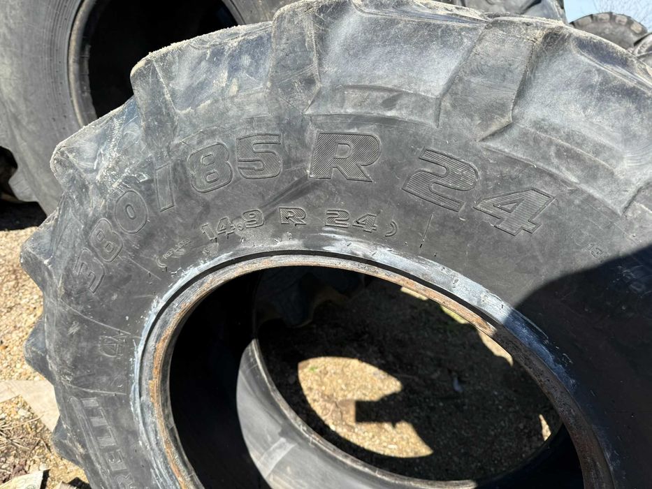 Cauciuc 14.9 r24 Pirelli