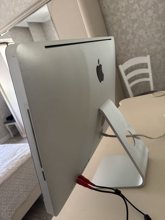 Продам iMac 21.5” Mid 2011