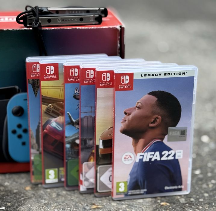 Конзола NINTENDO Switch + игри