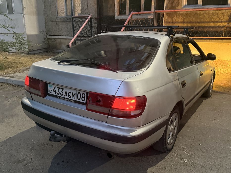 Тойота карина хэтчбек 1.8