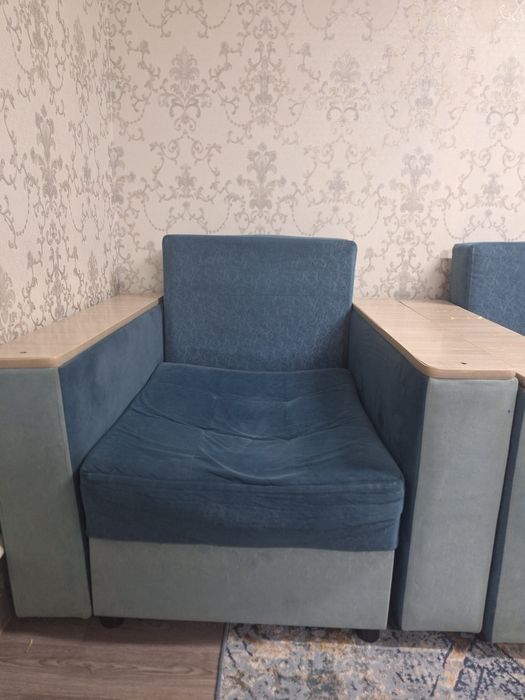 Продам 2 кресла кровати