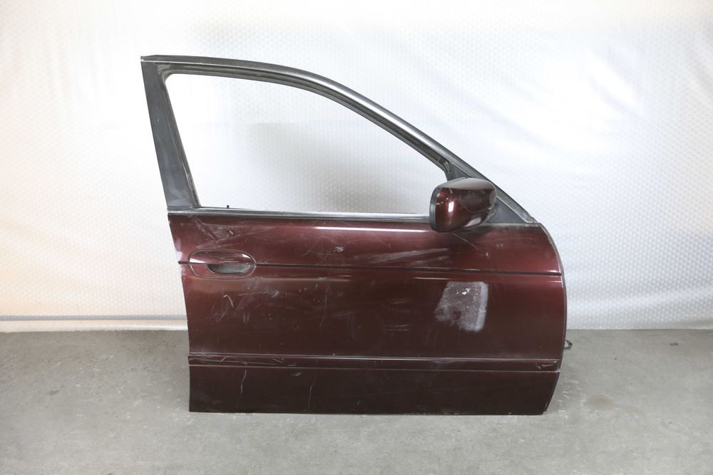 Запчасти на БМВ 5 серия Е39