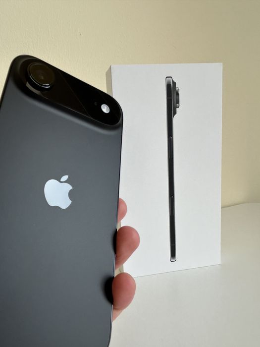 Продам Iphone 17 air