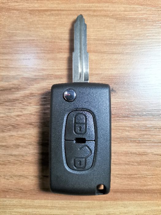Пежо 4007 5008 Ситроен Ц-Кросер кутийка за ключ дистанционно
