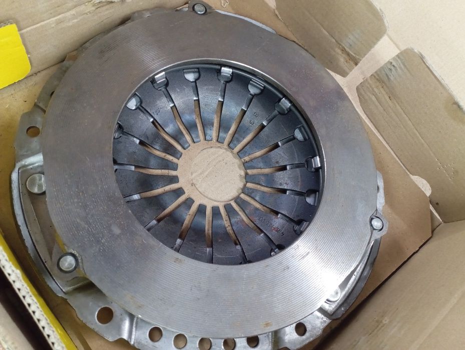 Продам сцепление Опель.