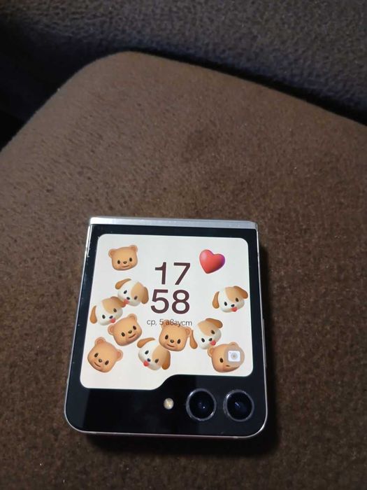 Samsung Z Flip 5