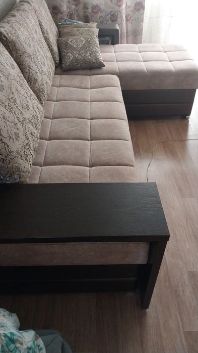 Диван угловой б/у