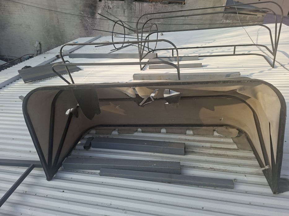 Karkaz sotiladi . Продаются железные рамы