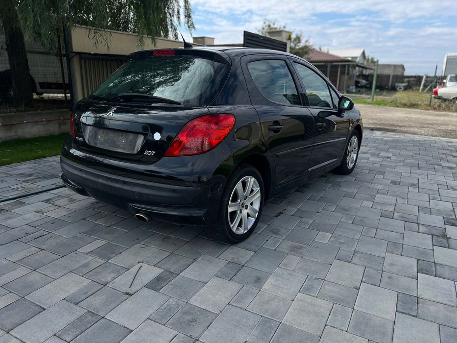 Peugeot 207 cu panoramic