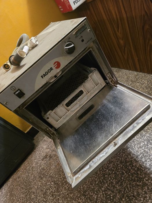 Чашомиялна машина