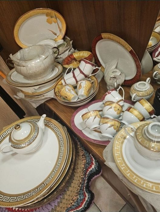 Блюдца, сахарница, ет-табак