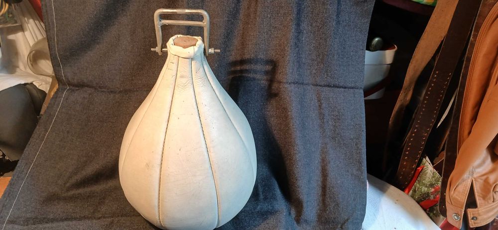 Стара боксова круша - 4 кг.