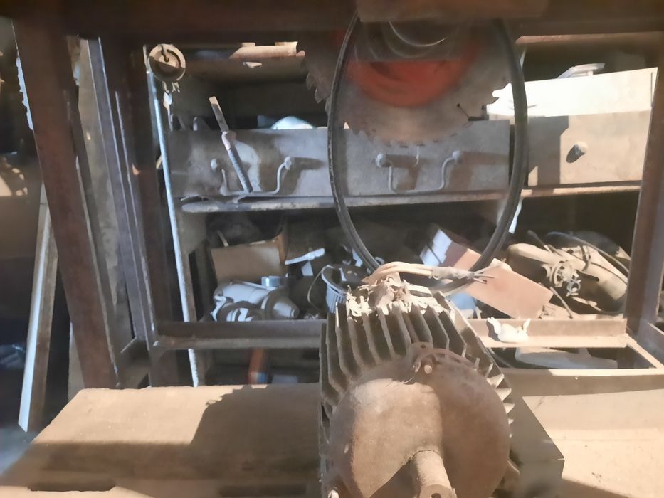 Станок для рубки дерева