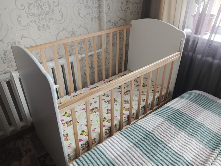 Детская кроватка