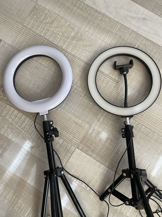 LED ринг лампи със стойки