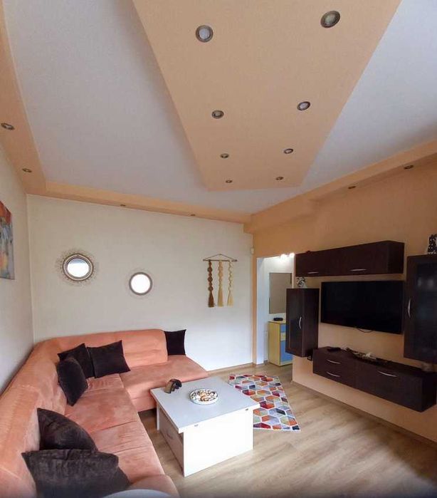 Дава се под наем Тристаен апартамент в Пловдив, Каменица 1 - 76 кв.м за 500 € - Снимка #1