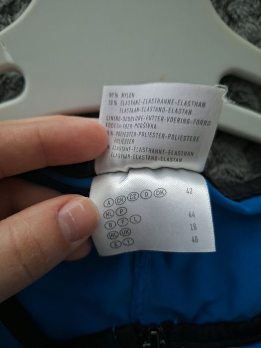 Top elastic pentru sport