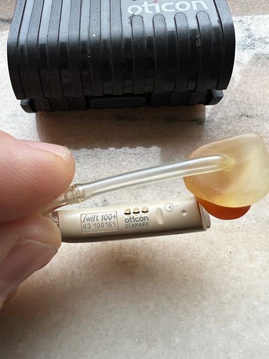 Aparat auditiv Oticon