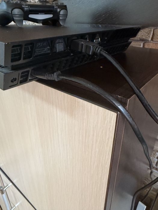 Конзола PlayStation 4 (500GB)