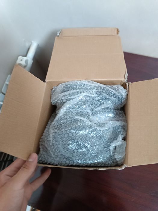 7 xil ovozli.gapirsa boʻladi. 12 V li akumlyatorga ishlaydi.