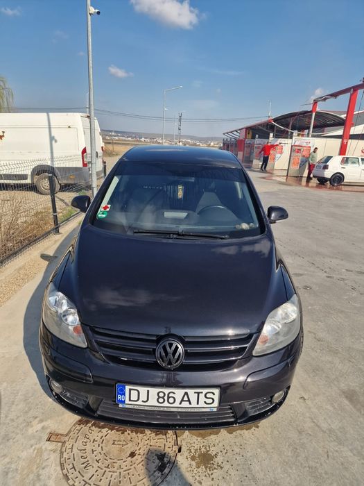 Vând Golf 5 plus din 2006 motor 1.9  130 cp