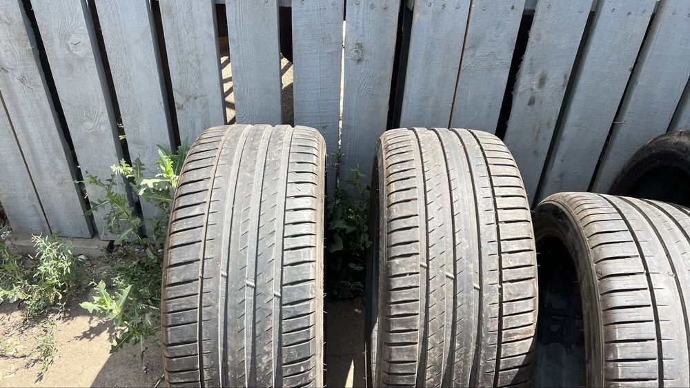 Продаю коплект шины 265/40/22 MICHELIN